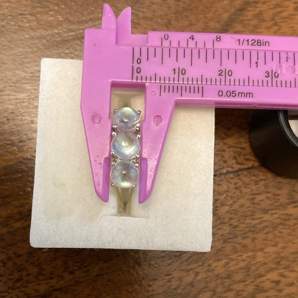 3 Stone Moonstone - Picture 8 of 9